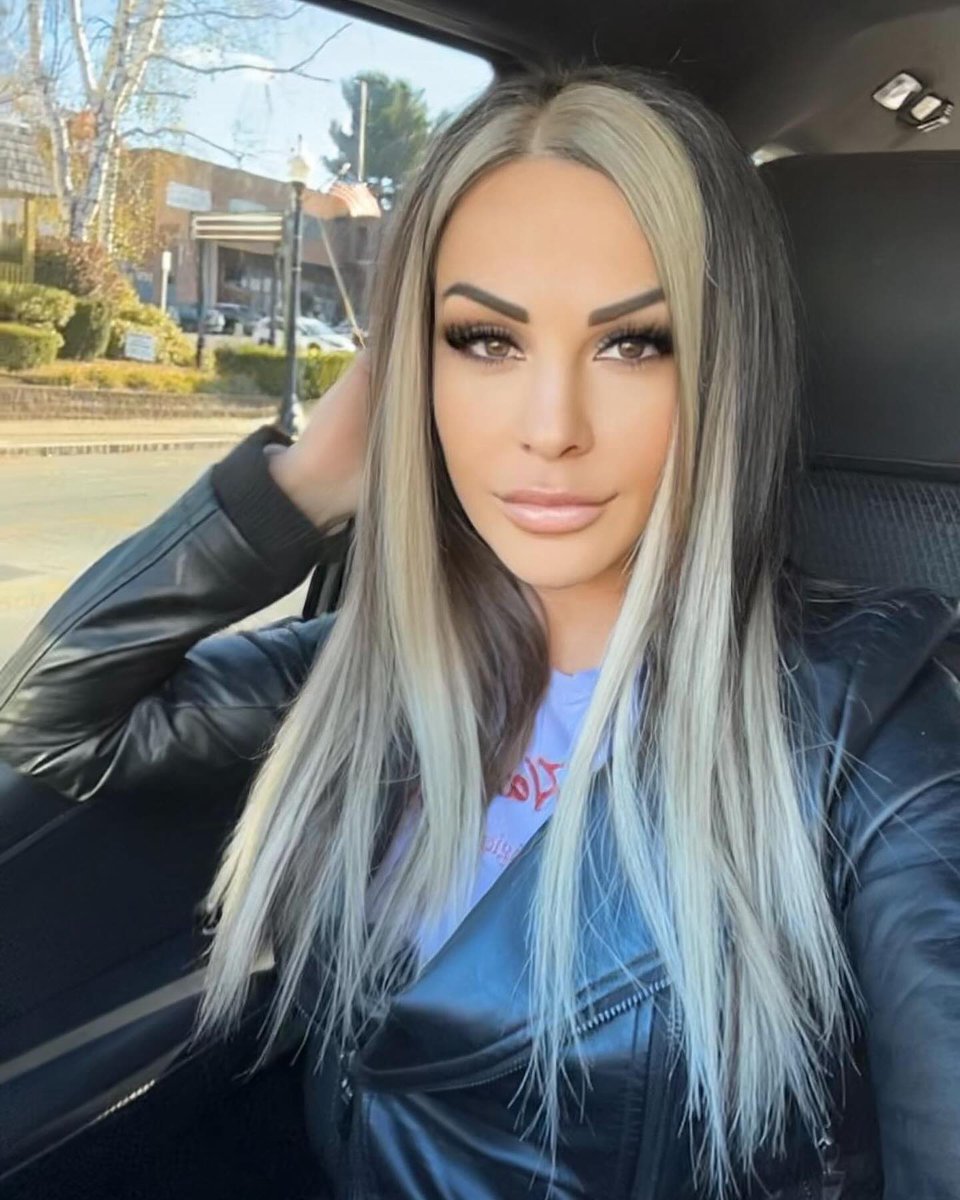 JakeBrono46's tweet image. ✨Velvet Sky✨

@VelVelHoller #velvetsky