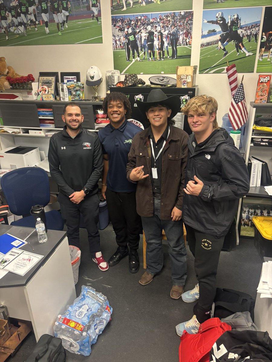 SLAMNVFOOTBALL (@slamnvfootball1) on Twitter photo Shoutout to <a href="/JGonzo_24/">John Gonzales</a> for stopping by and meeting with some of our seniors. Love the connection we have built with <a href="/MountaineerFB/">Western Colorado Football</a>. Top quality football program and coaches. Already excited to be back up at camp!! #BullStrong Shoutout to <a href="/JGonzo_24/">John Gonzales</a> for stopping by and meeting with some of our seniors. Love the connection we have built with <a href="/MountaineerFB/">Western Colorado Football</a>. Top quality football program and coaches. Already excited to be back up at camp!! #BullStrong