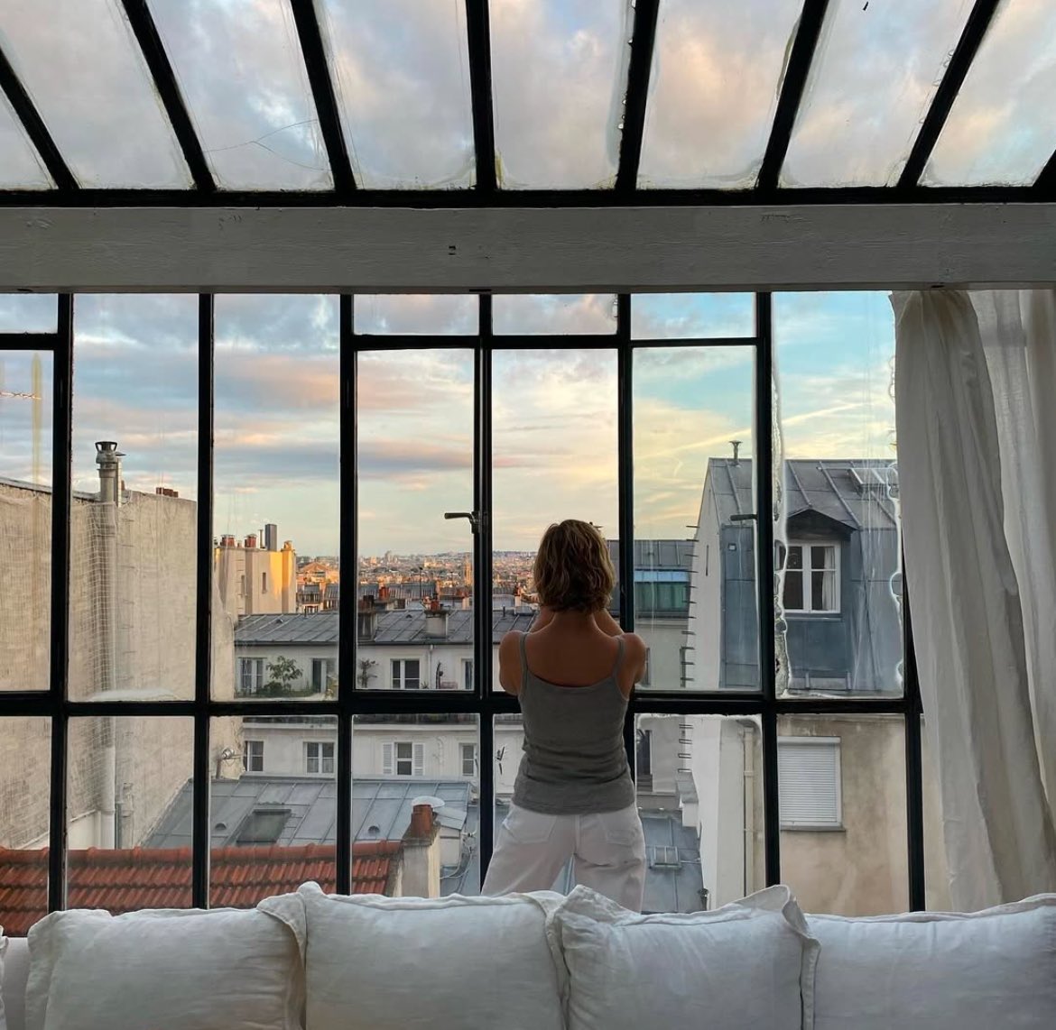 currentslopes's tweet image. Every moment spent with you feels like a beautiful dream and I’m so grateful to share this life with you. Joyeux demi-mois d’anniversaire, mon cœur!