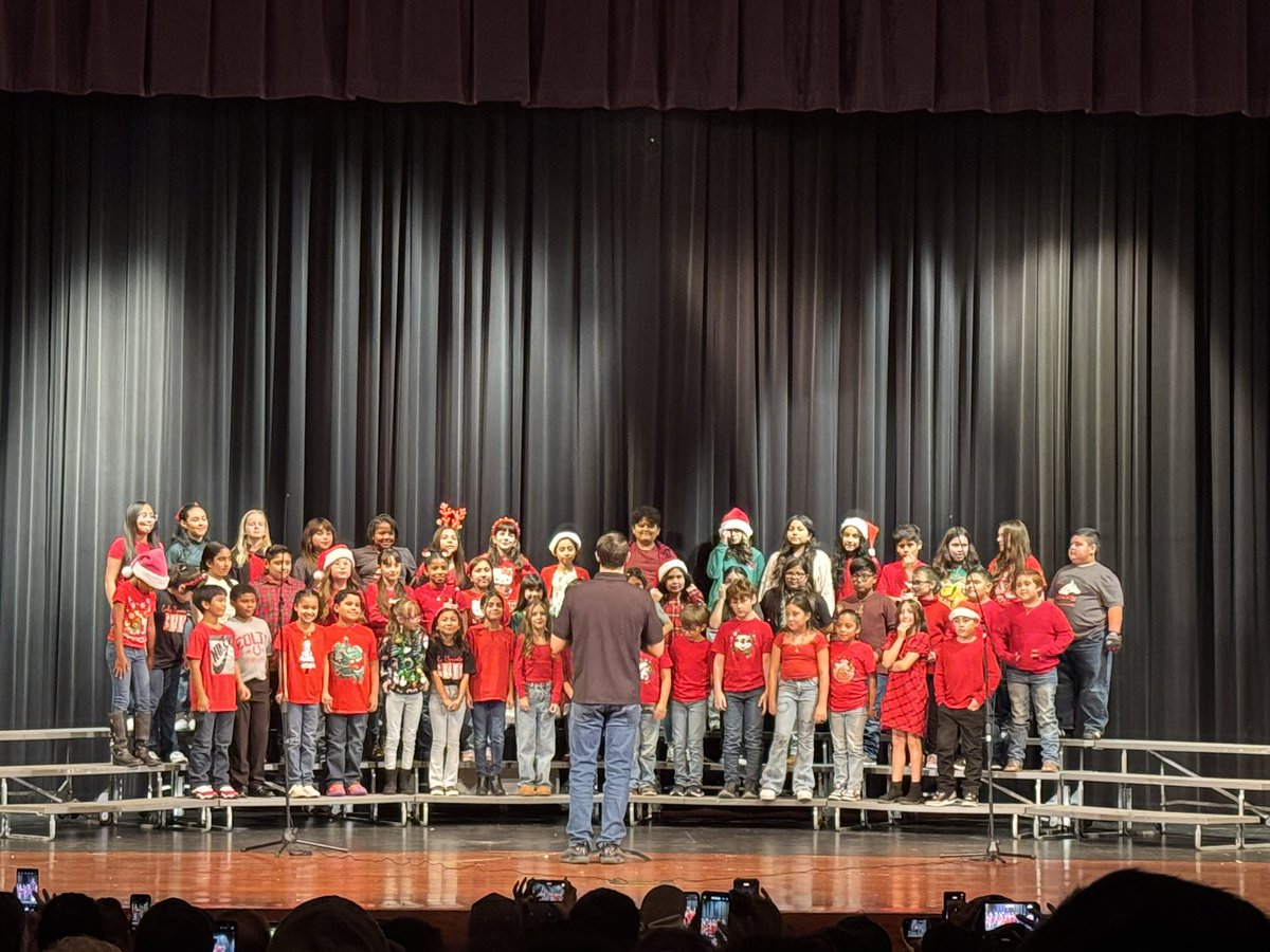 NISDCody's tweet image. Great Job 3rd, 4th, and 5th grade Choir performing at Stevens HS!!! We appreciate Vale and Pease’s invite!!! #crazyboutcody @NISDPease @NISDVale @mccurtain_sean  #CommunitySupport #buildingateam #wegotthis