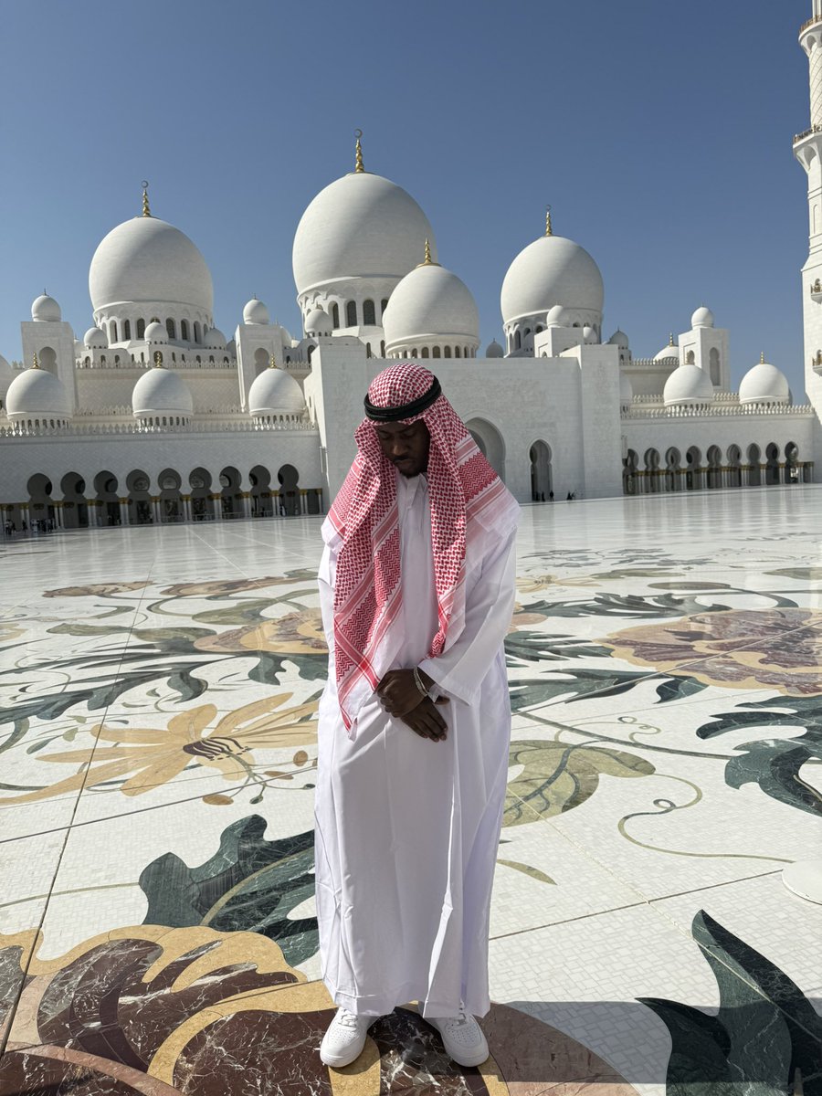 YcSmoov's tweet photo. They say I blend right in 🤣🇰🇼 https://t.co/0pfaPlEmmb