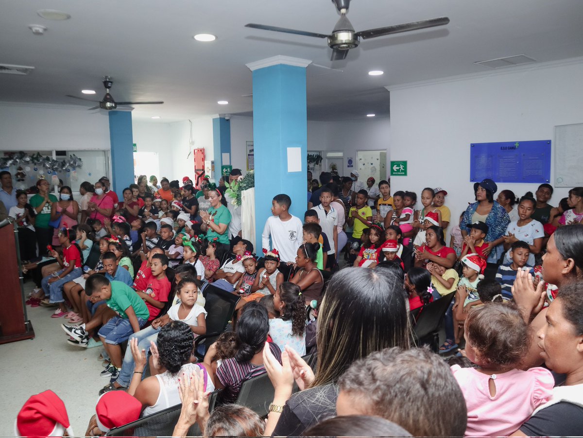 EseCamu's tweet photo. Nos llena de alegría poder compartir la magia y gozo de las #NovenasNiñoDios ⭐ junto a todos ustedes. Gracias a los más de 300 niños que nos acompañaron en este segundo día. 

¡Más cerca de ti! 💚 https://t.co/VmWfZxVqAW