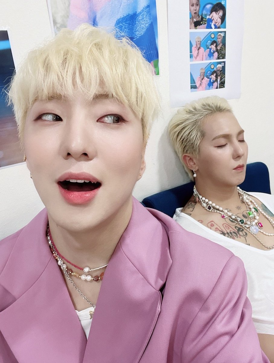 KaPoHo1's tweet photo. D-1 until u back✨️

#위너 #WINNER #강승윤 #송민호 #KANGSEUNGYOON #SONGMINHO #YOON #MINO #YooYeon #OHNIM
@official_yoon_
@official_mino_
@yg_winnercity https://t.co/P4k0ZNp7i8