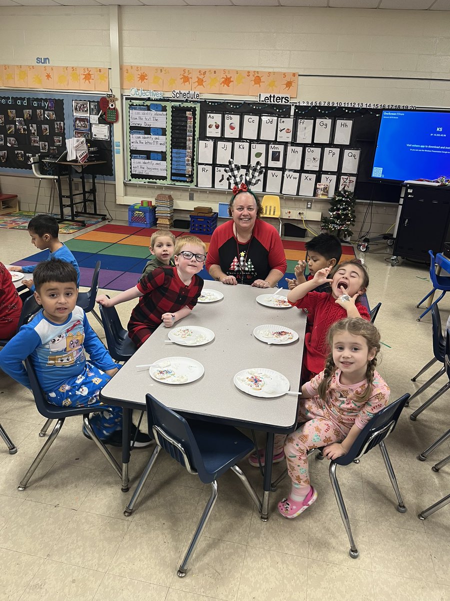 Mrs.Sloan tweet media