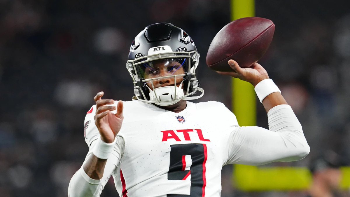 MilesGarrettTV's tweet photo. BREAKING: Michael Penix Jr. will be the new #Falcons quarterback going forward.

Atlanta benches Kirk Cousins for their 1st round rookie QB. https://t.co/Yl820m11YO