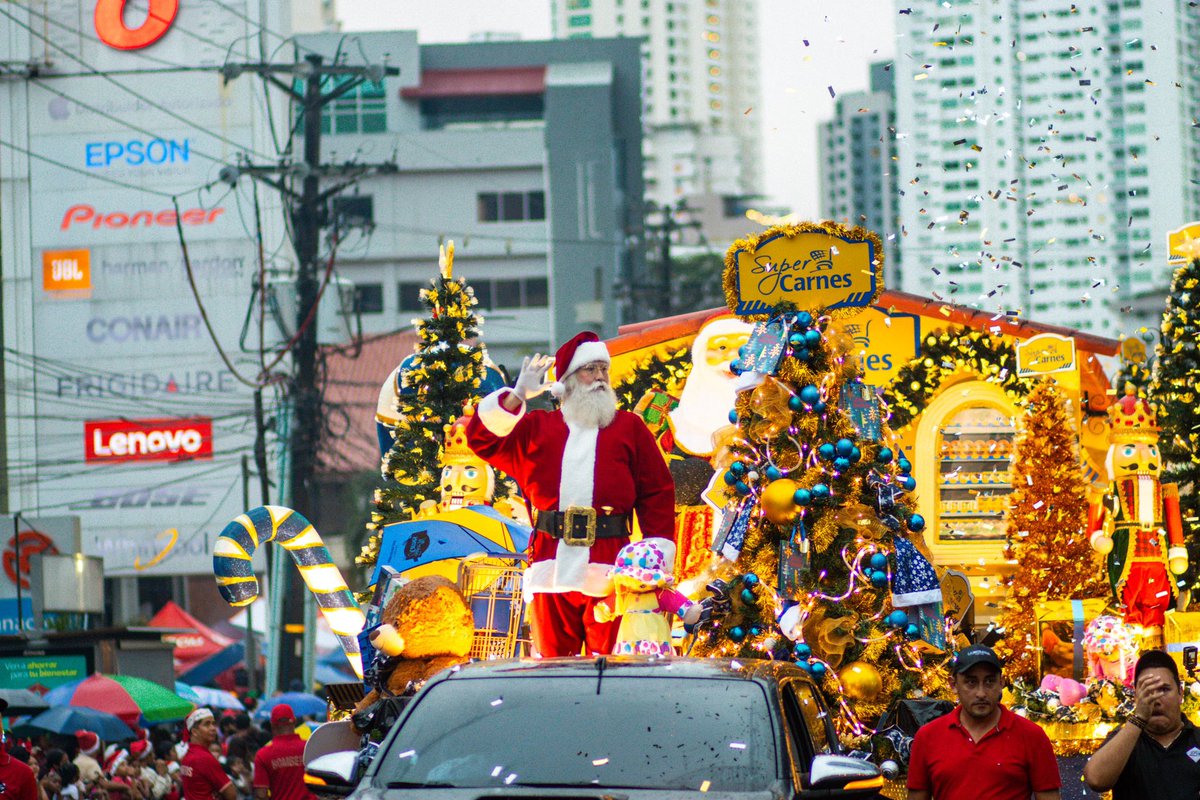 DavidVirzi's tweet image. Súper carnes participando en el desfile navideño de la @Panamaalcaldia donde la mezcla de trabajo, creatividad y pasión se unió para lograr una noche mágica. Una gran experiencia participar junto a la Banda del Centro Educativo La Primavera q son un orgullo Veragüense. Nos vemos…