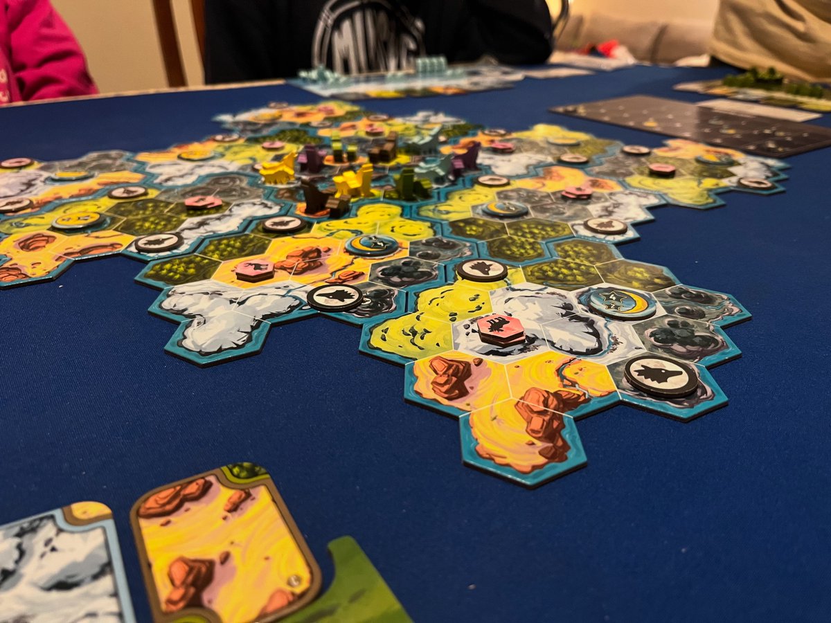 zzeroparticle's tweet photo. Finally got to try out The Wolves, a #boardgame where you’re in charge of a pack of wolves and ranging out to find food and establish dens. The concept is enjoyable but some of the scoring mechanisms make me go hmm and I definitely need to experiment some more. https://t.co/dCsMaUHCRD
