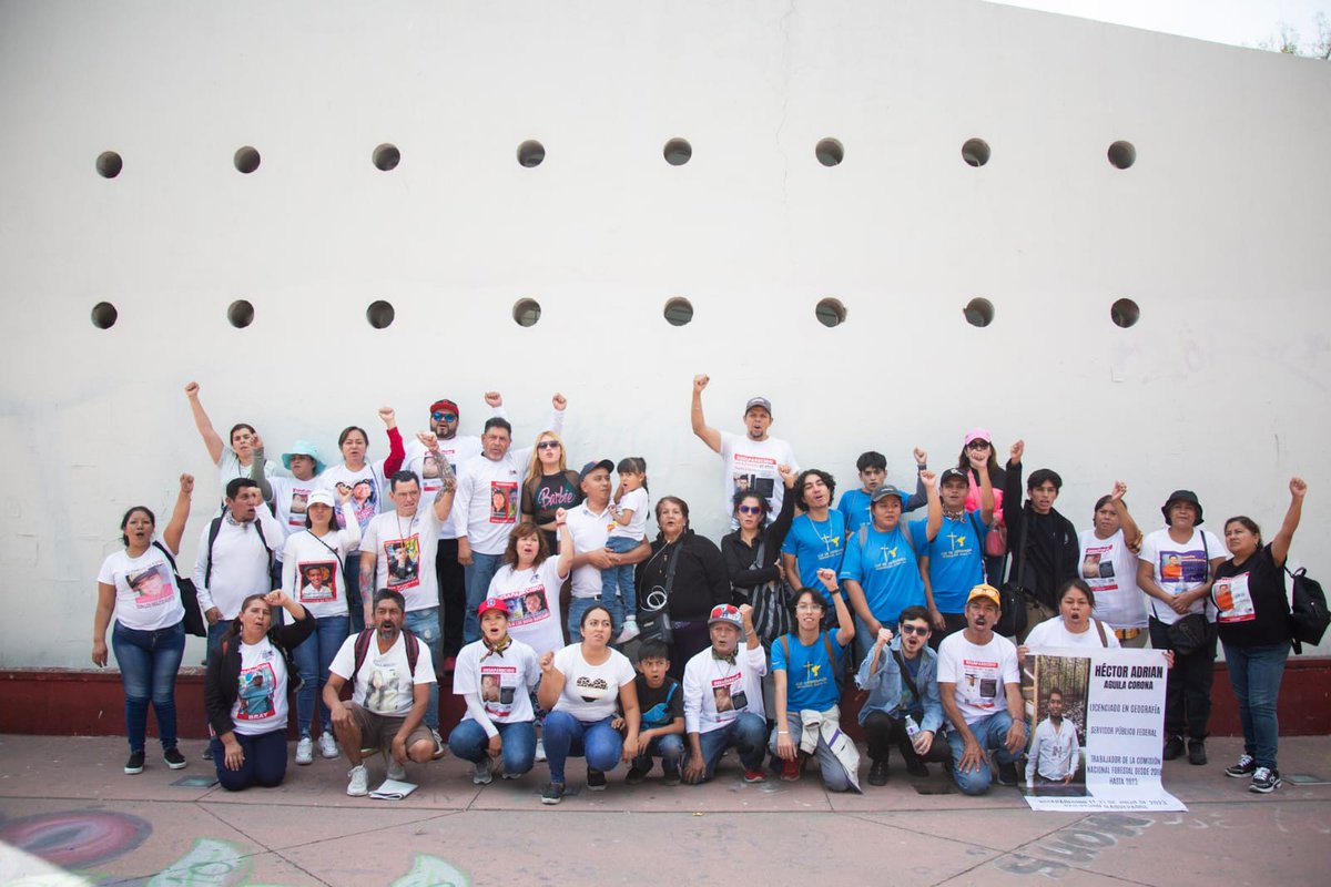 LeonardAlmaguer's tweet photo. Hoy presentamos en sesión ordinaria en el Congreso de Jalisco nuestra primera iniciativa de ley que consiste en dar reconocimiento a las #familiasbuscadoras como grupo #prioritario y #vulnerable para que se cree política pública en favor de ellas y ellos. Abro hilo🧵 https://t.co/wrTimXQlYC