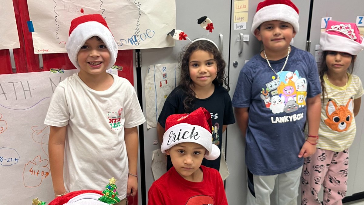 WidenElementary's tweet image. 🎉🎄 Holiday fun was in full swing on Monday as Wildcats rocked their favorite holiday headgear—reindeer antlers, Santa hats, and festive headbands galore! 🦌🎅✨ The cheer was everywhere! 🐾❤️ #HolidaySpirit #WildcatPride