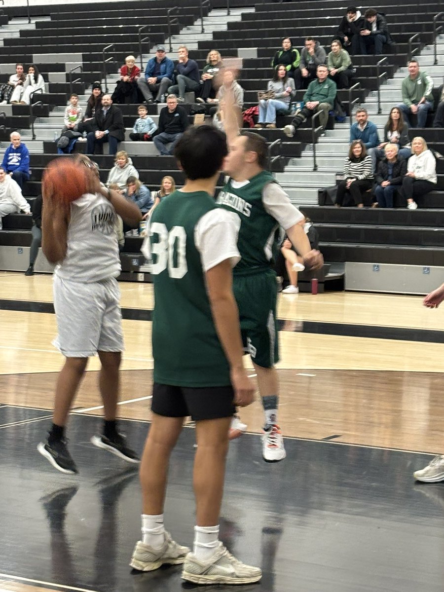 LOHS Unified Basketball tweet media