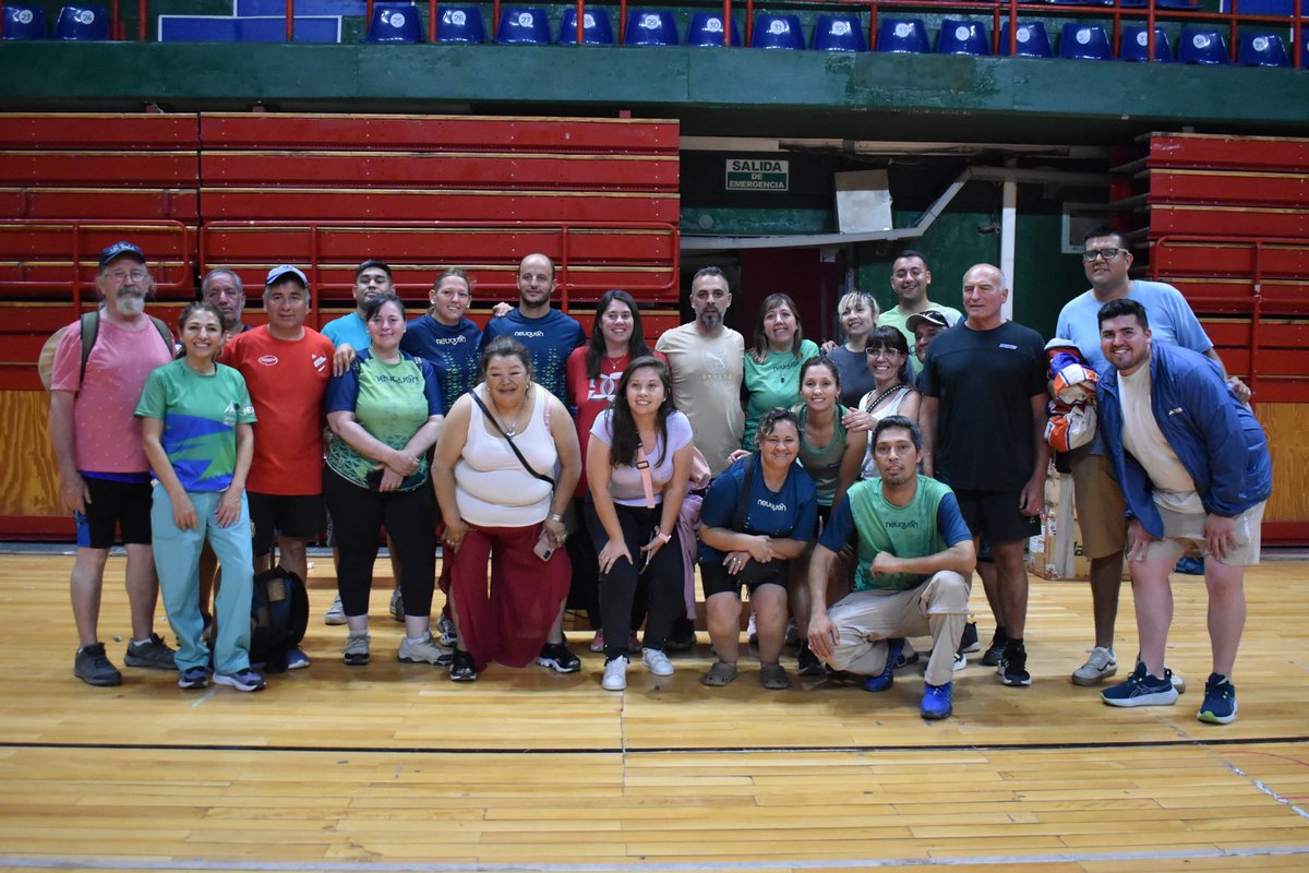 maritavillone's tweet photo. #Ahora #RucaChe 📍
¡Finales de la Copa Comisiones Vecinales! ⚽🏆
💪 ¡Felicitaciones campeones y a todos los equipos por su participación!
👏 Gracias al gran equipo de las Subsecretarías de Deportes y Ciudadanía por el enorme trabajo realizado para que esto sea posible. https://t.co/QkOY7AElHF