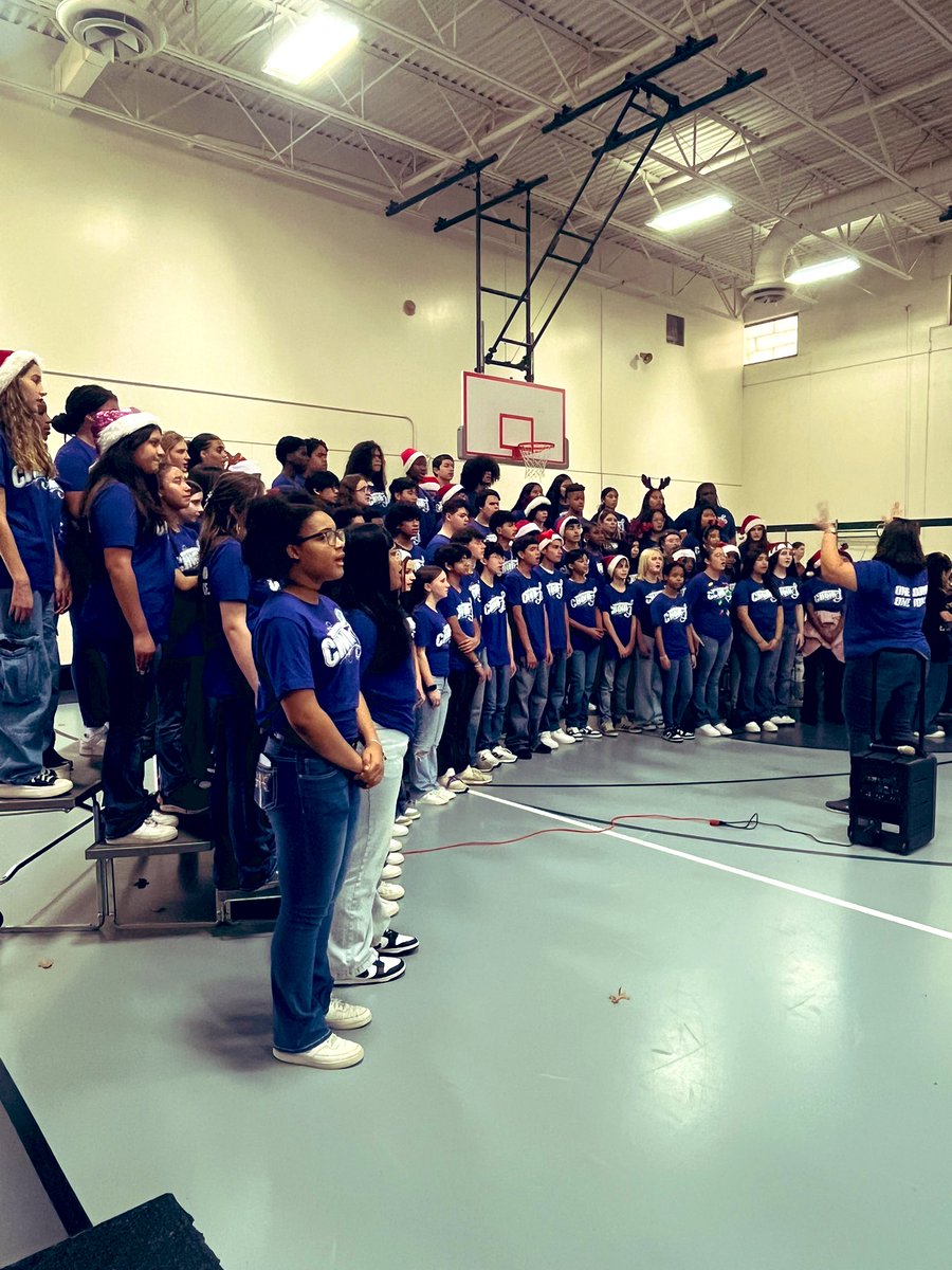 I love seeing our Stallions come back and show off their talents!  They grabbed their younger siblings to join in on some Christmas classics! #TheStonegateWay