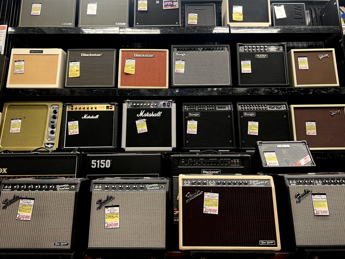 rockhouse_ikebe's tweet image. 【#ロックハウスイケベ池袋】
池袋地区最大級のギターアンプ・ショップ！
ギタリストの聖地「イケベ池袋アンプ売り場がパワーアップ🔥
名所「コンボアンプ・ウォール」とリニューアルした「スタックアンプ・コーナー」今年の冬休み、お気に入りのMyアンプ探しに是非ご利用ください♪
#ikebe
#rockhouse