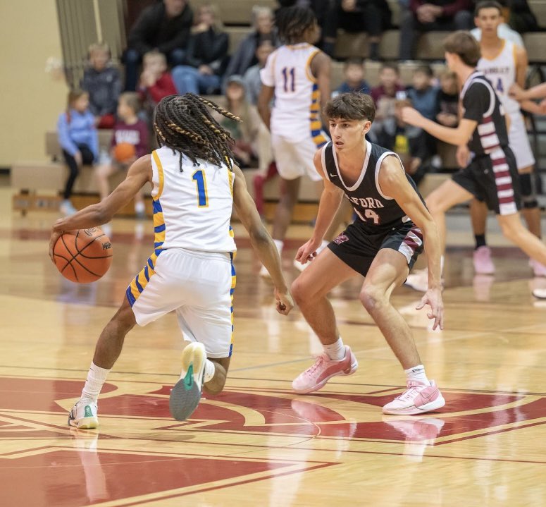 Final: Milford 55 Novi 46

Really nice win over a strong Novi team tonight. We are learning and growing!

Carson Lutz led the way with 29 points and Owen Stark chipped in 12. Noah Pike with some great minutes off the bench.

Milford moves to 5-2 on the year. 
#milfordpride #5:1