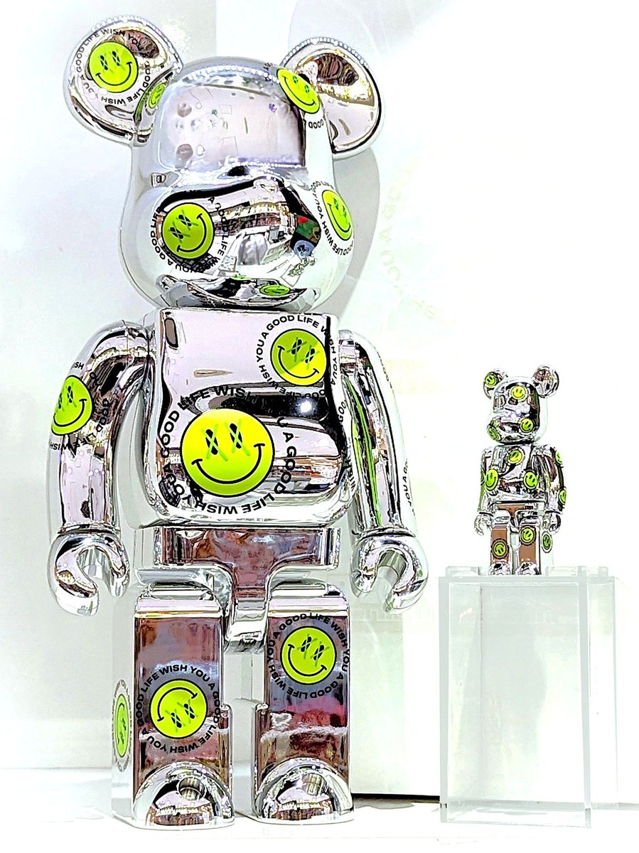 MEDICOM_TOY's tweet photo. 【Today's SOLAMACHI】
台湾を代表するアーティスト周湯豪がプロデュースするアパレルブランド『WISH YOU A GOOD LIFE』から、ロゴマークをモチーフとしたBE@RBRICK WISH YOU A GOOD LIFE NICKTHEREAL 100% & 400%が登場です!
#medicomtoy #メディコムトイ #bearbrick #ベアブリック #NICKTHEREAL https://t.co/NIPGGqZHO8