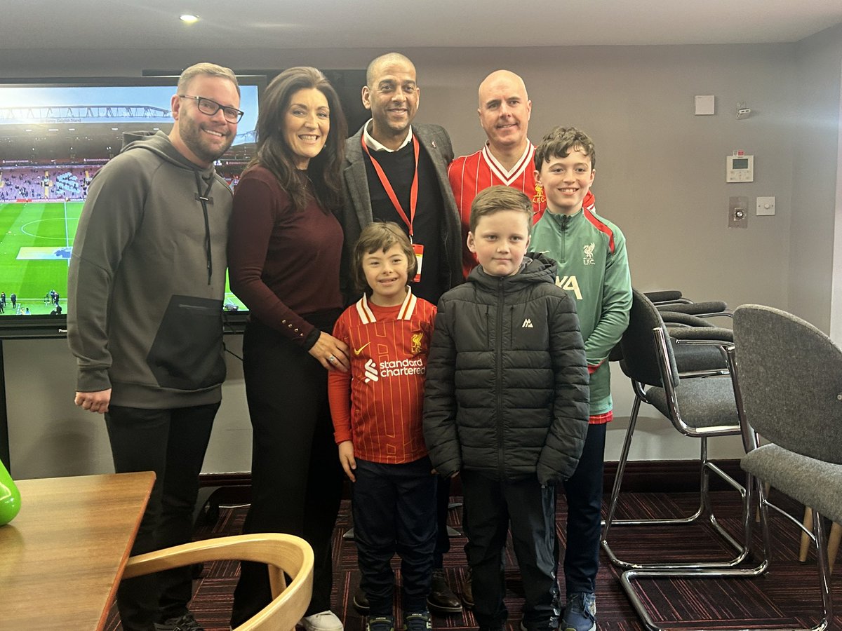 It was great to welcome Sam and his family to Anfield on Saturday. The sensory room is such a special place. It gives families the opportunity to watch the game together, they even had a special treat when Phill Babb popped in to see them ❤️💚 YNWA