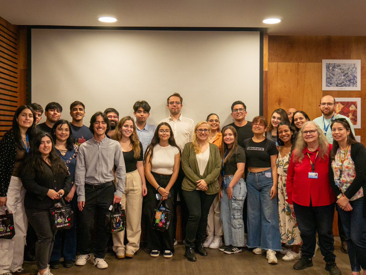 Facultad de Química y de Farmacia UC tweet media