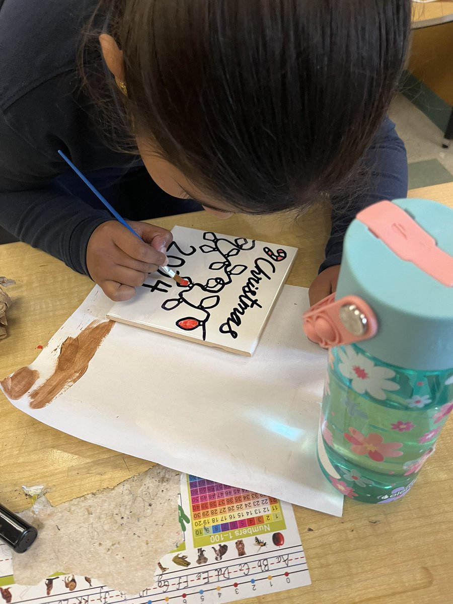 eqaogirl's tweet photo. Joy day @StTimothyHCDSB https://t.co/8ijM1LnfBJ
