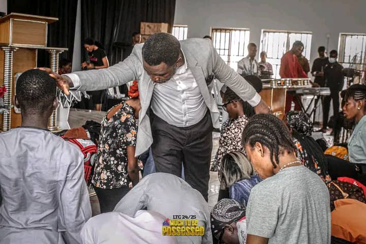 OnahSaint's tweet photo. 5th -8th December 2024 will be an unforgettable experience in NIFES Benin Zonal Leadership Training Conference. 

Jesus visited us through his word and power with the  the theme " Much to be Possesed" 

We are grateful to be used as vessel of clay in making his power known. https://t.co/0PC6fqtvrU