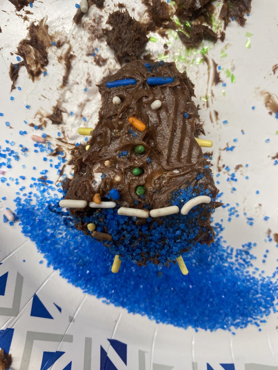 MissF_HealthEd's tweet photo. Had the pleasure of judging the Bûche de Noël decorating contest!☃️🦌 https://t.co/E1yOSR1CKU