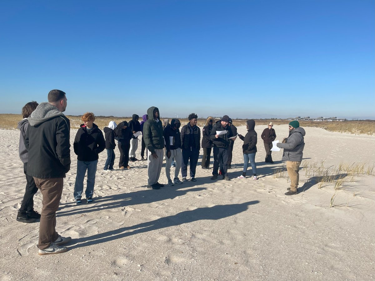citizensenviro's tweet image. Always a good time when we get to tour the Jones Beach Energy &amp;amp; Nature Center with students of Uniondale High School!  They learned about coastal resilience and renewable energy and how they can help fight climate change. Thank you @Community_Wind