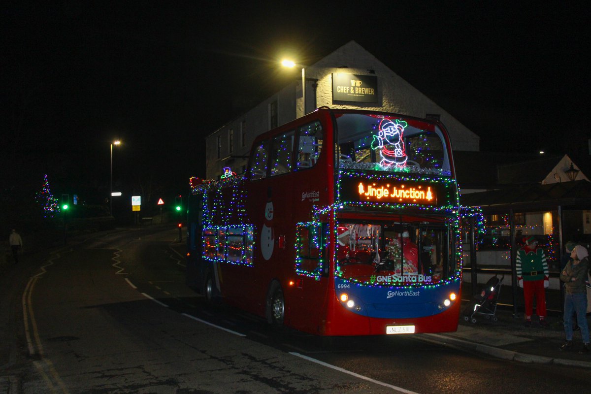 SpeightLiam's tweet image. The @gonortheast Santa Bus paused at Riding Mill this evening en-route to Jingle Junction (Blaydon). @GAGNigel @dl1701 #gonortheast #santabus #gnesantabus