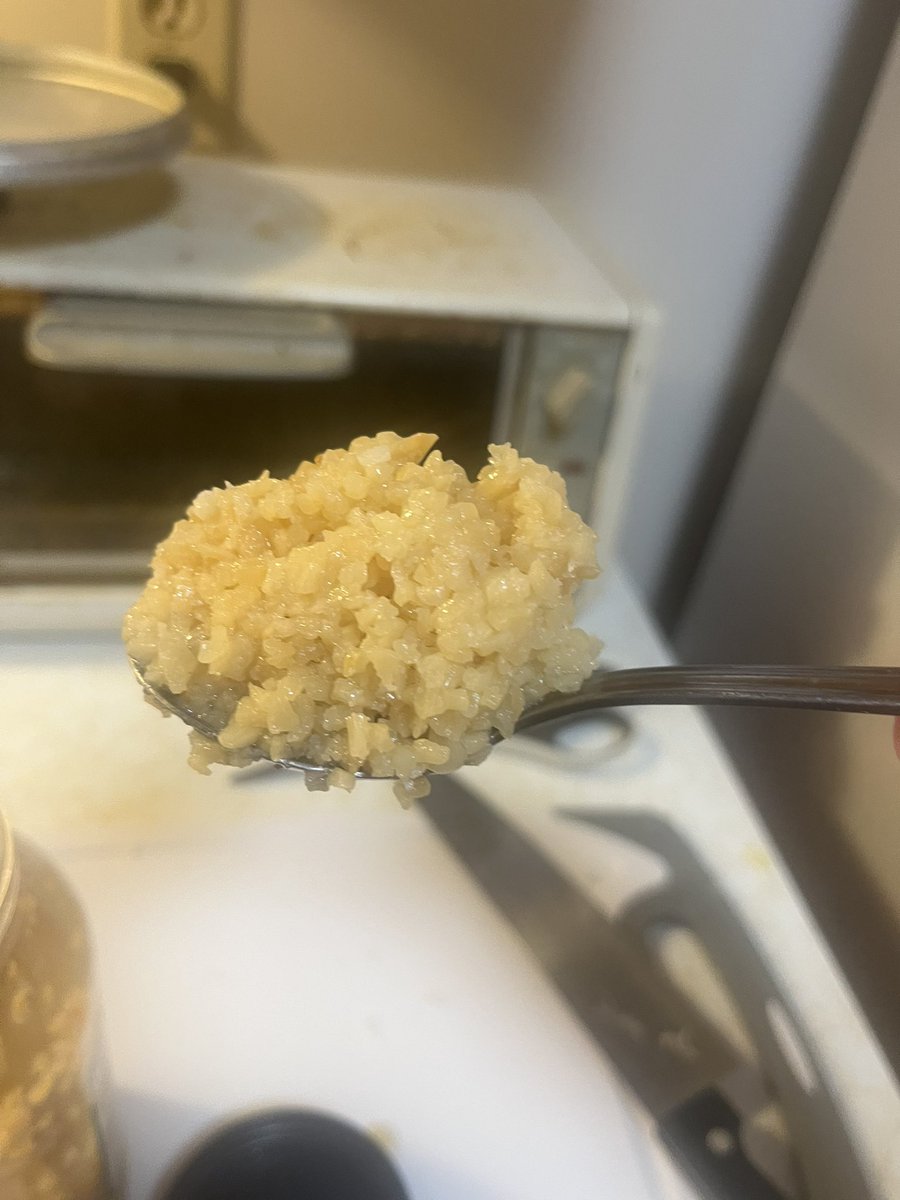 MiketyMike's tweet photo. Recipe called for 3 cloves of #garlic. Is this enough? Too much? Not enough? is there such a thing as too much? #mincedgarlic https://t.co/BBHBCB9Yio