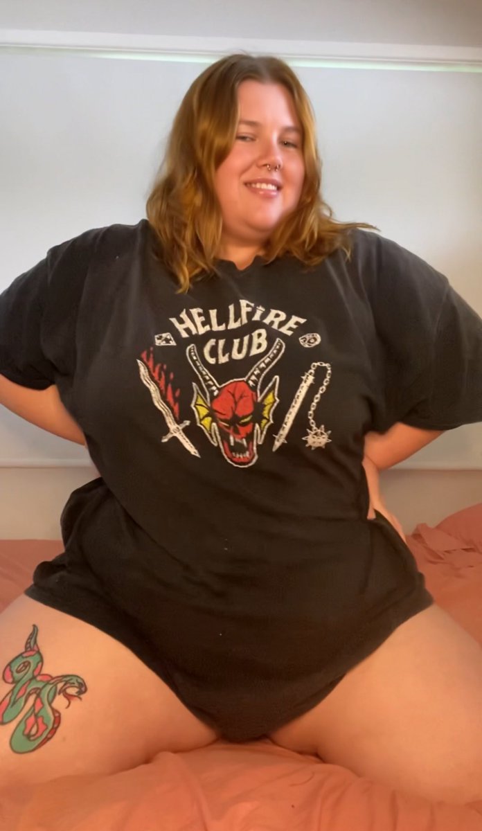 Extra spicy 🌶️ video has been uploaded 😏 

Only $3 !! Come check me out onlyfans.com/ms_embers 🔞