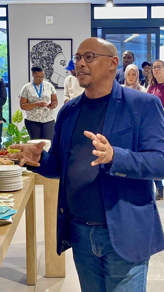 SuMBHG's tweet photo. 🎉 Last Friday, we celebrated Prof. Rob Warren’s incredible career and #retirement as Director of the @MRCza Centre for #TB Research.

His leadership, scientific excellence, and personal impact have inspired countless lives. Thank you, Prof. Warren, for your remarkable legacy! 🙌 https://t.co/ohDFkr3Tqv