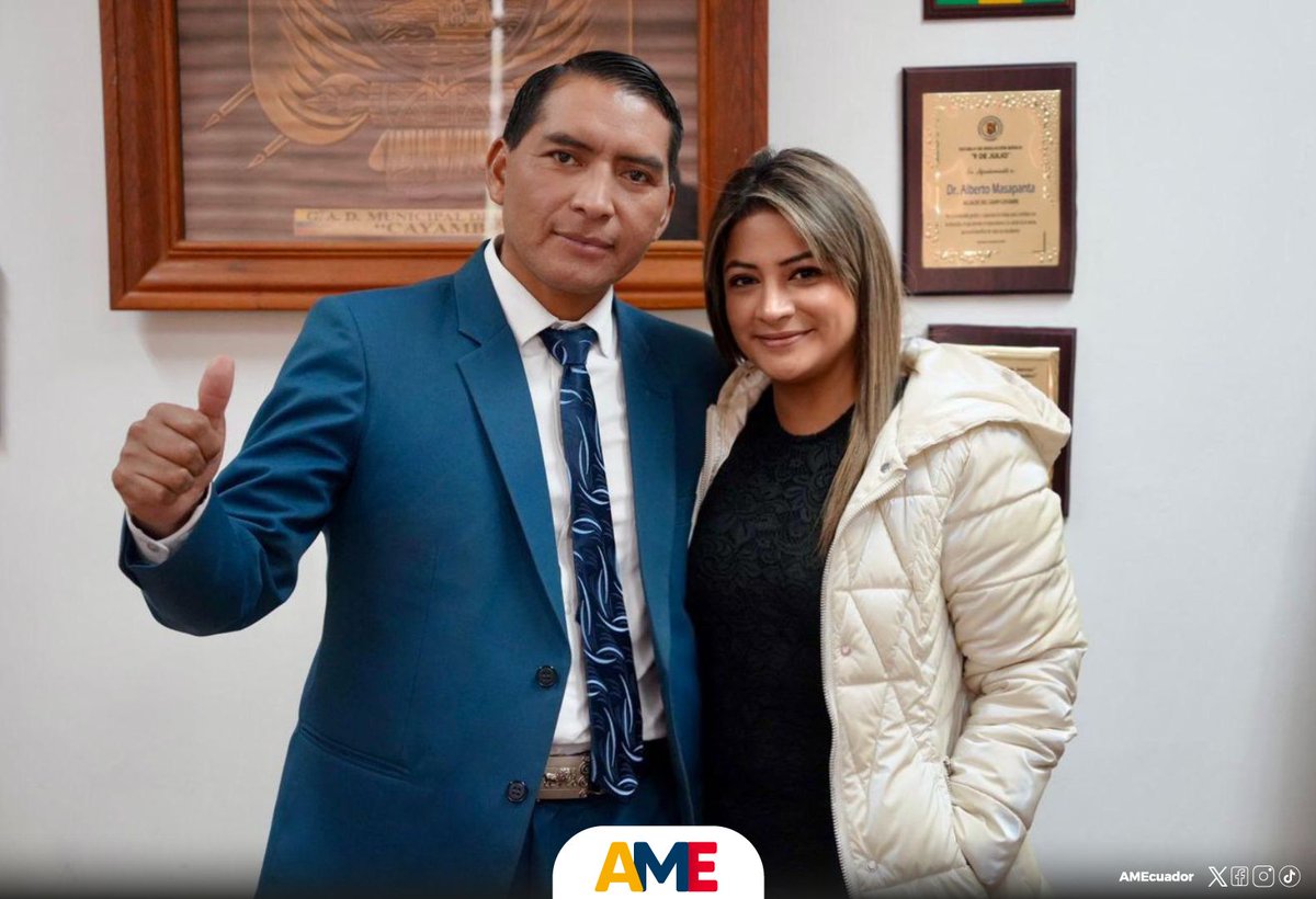 AMEcuador's tweet photo. Alcalde de #Cayambe, Alberto Masapanta, se reunió con Luisana Becerra, coordinadora de la #UTR2 para impulsar el desarrollo del cantón, mediante un plan de 📚asistencias técnicas 👩💻🧑💻y apoyo a proyectos🤓.
Unidos🤝, #SomosAME 💪 https://t.co/cLTqMVlT6M