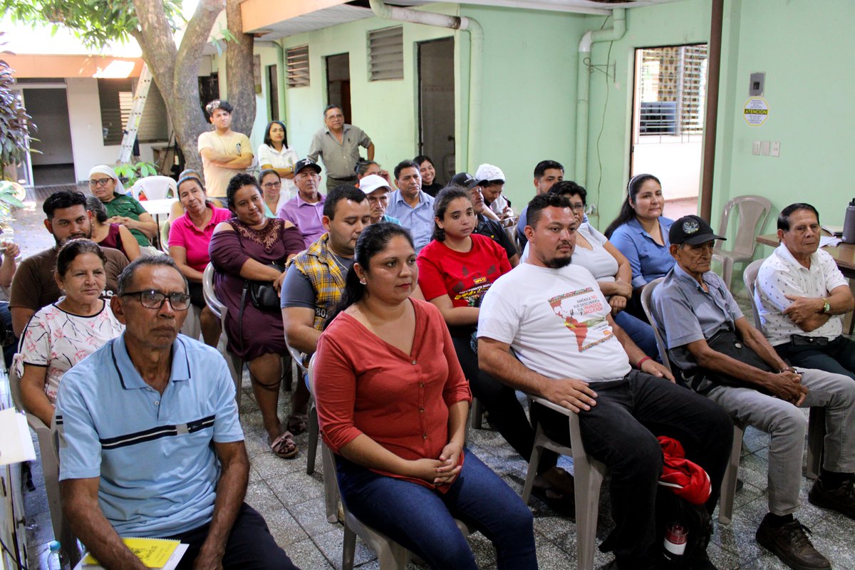 CONFRAS_sv's tweet photo. ¡Concluimos con éxito el Diplomado sobre Procesos Administrativos Cooperativos!
Agradecemos a los dirigentes y personal de CONFRAS que se capacitaron en los procedimientos esenciales para la correcta gestión de trámites ante el DAA.
¡El futuro es colectivo https://t.co/h6UFQxyKQJ