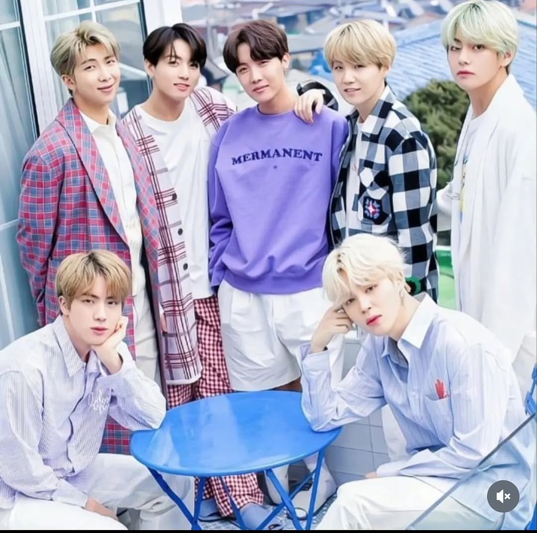 LBaydak18741's tweet image. We love you and look forward to your return and reunion 🫶💜🫶 #WeAreTogetherBulletProof
#다괜찮아질거야
#apobangpo #purple
#borahae #bts #ot7 #ot7bts
#btsarmy
#BTSisFamily
#WeLoveVMinKook
#BTS_IS_7 #BTSisSeven
#BTSis7