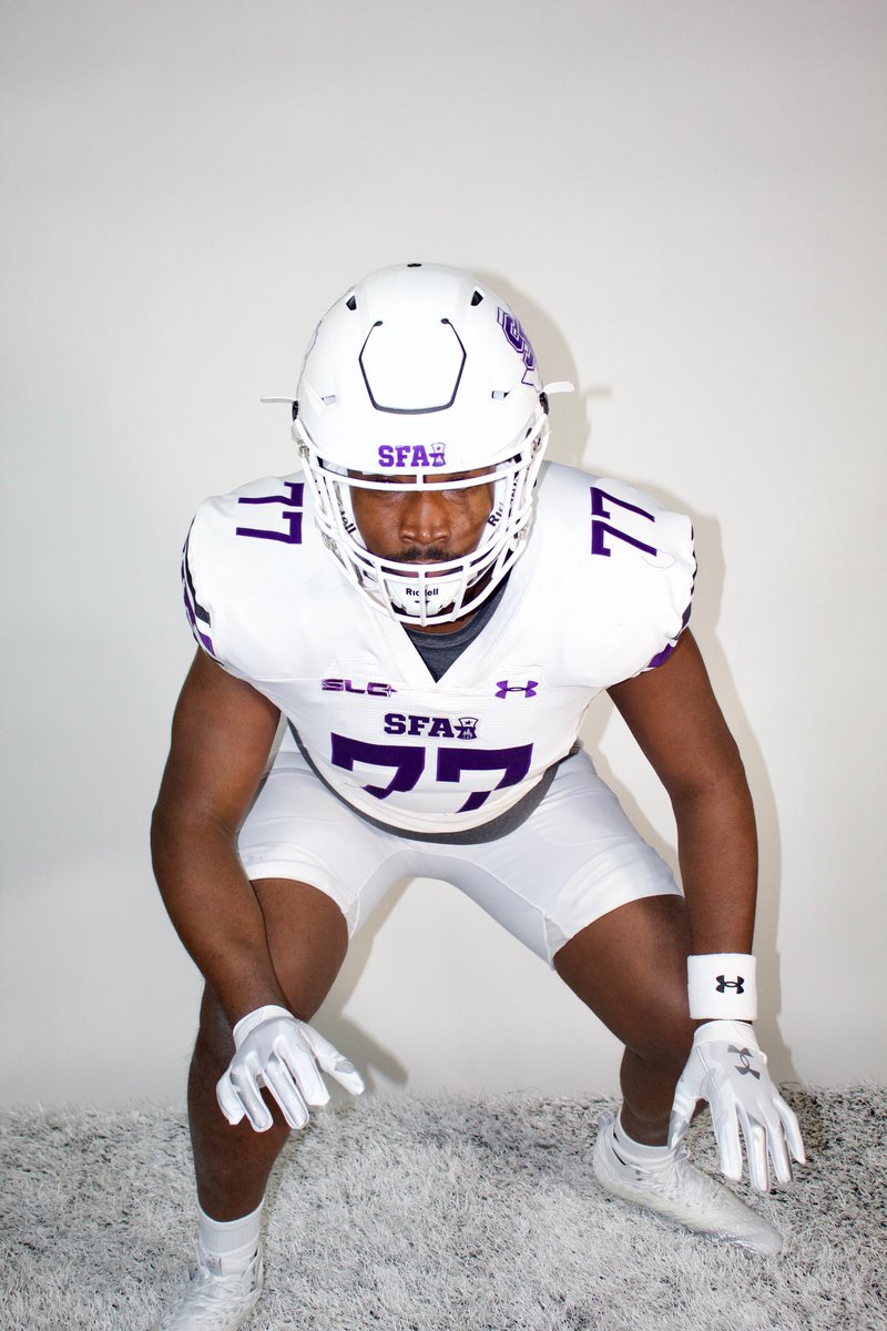 Jaylen Robinson 6’7” 290 OT tweet media