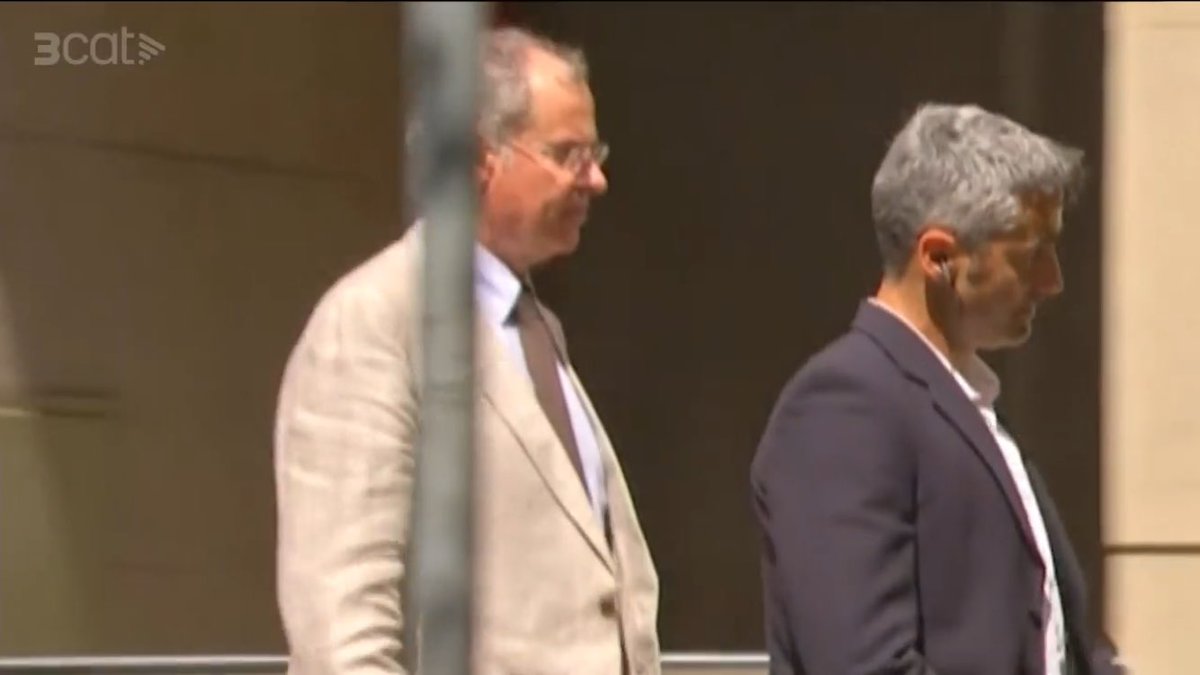 RogRovi's tweet photo. ➡️Primer va ser el cas Tsunami per terrorisme del jutge Garcia Castellón❌❌
➡️ Ara la Trama Russa del Procés del jutge Aguirre ❌❌

Fi a  dues polèmiques investigacions judicials contra l’independentisme ‼️👇🏻

https://t.co/87OSL1bYi9 https://t.co/h1yV7t8nr4