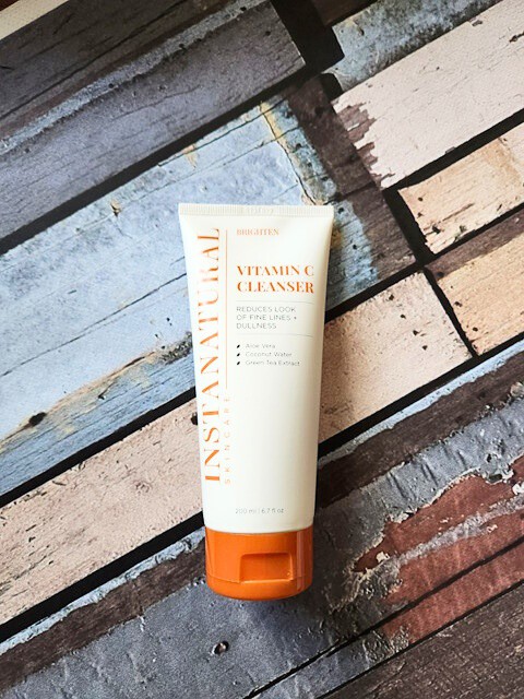 bbritemedia's tweet photo. Experience the transformative power of Vitamin C skincare for yourself and unlock the secret to radiant, flawless skin.

Read more 👉 https://t.co/shMwpaa1s1

#vitaminc #GlowingSkin #AntiAging https://t.co/hcIpW7V5hL