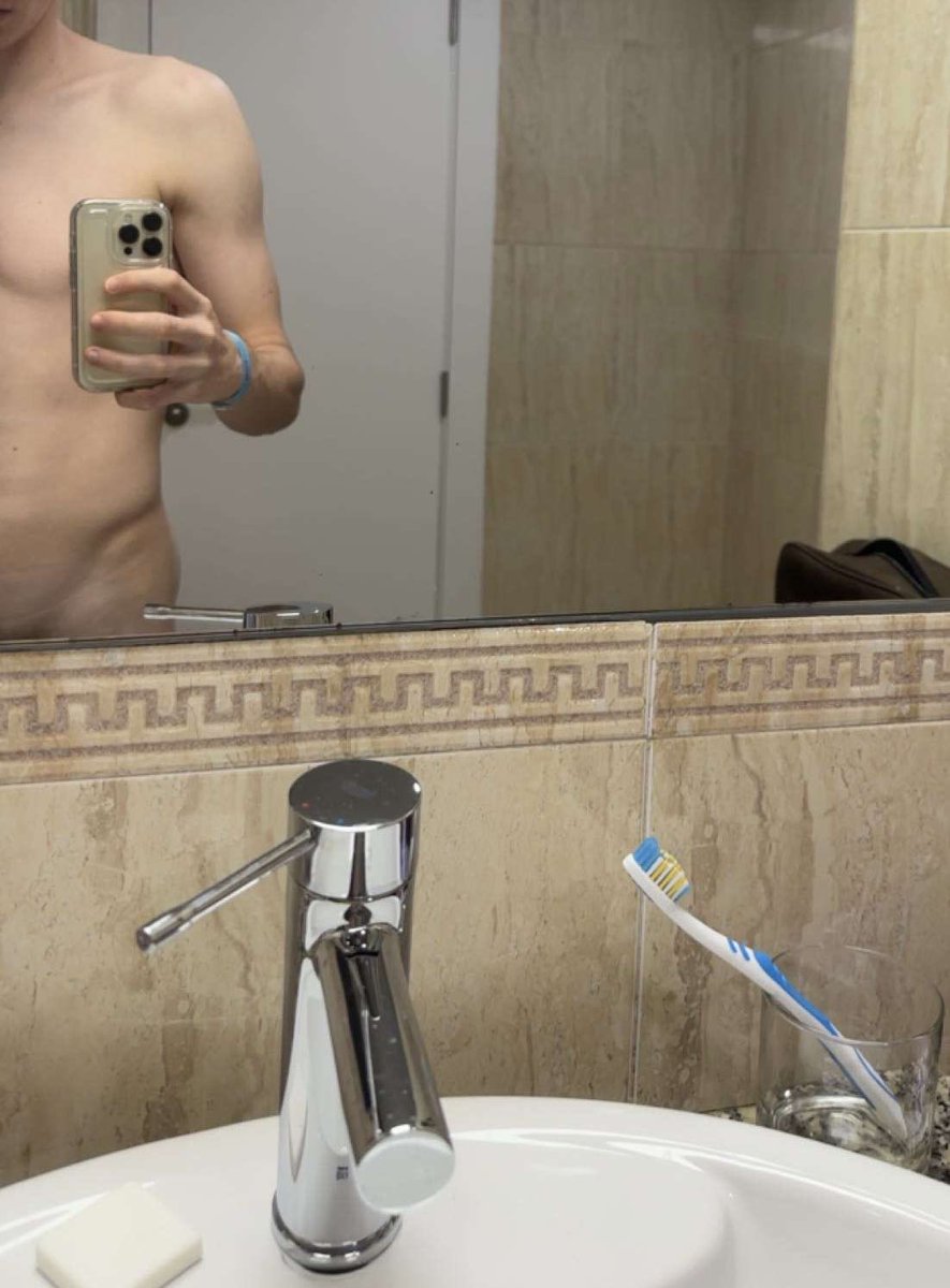 JakeTxxx's tweet photo. make sure you follow my boy @Luke_Mills__  so you can see all the sexy content he’s got lined up 😝 https://t.co/cz2a7KU8vg