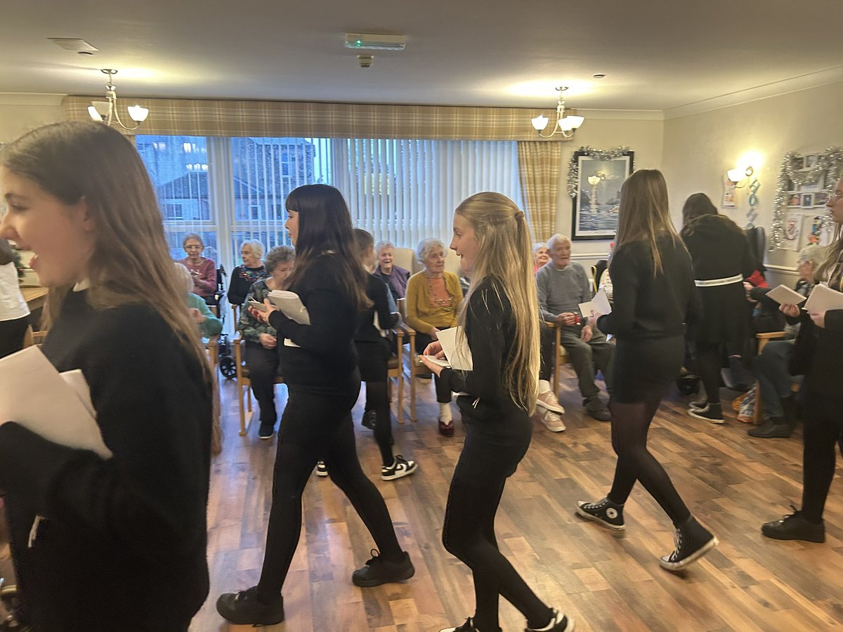 StMattMusic's tweet photo. A lovely visit today to perform at Caledonia Care home in Saltcoats. Our S1 pupils performed lots of Christmas songs and spread the festive cheer by handing out Christmas cards to the residents. Thank you for inviting us. 🎄🎶 https://t.co/R4odH7h0xi