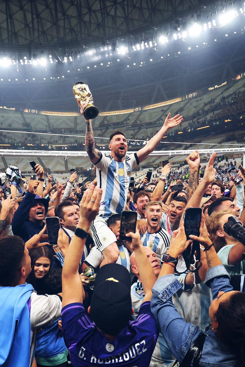 Mohamed1_FCB's tweet photo. في مثل هذا اليوم تم تغيير كتابة تاريخ
كرة القدم عن طريق لاعب ارجنتيني 💙🐐
#18_December https://t.co/kACHgX1eWr