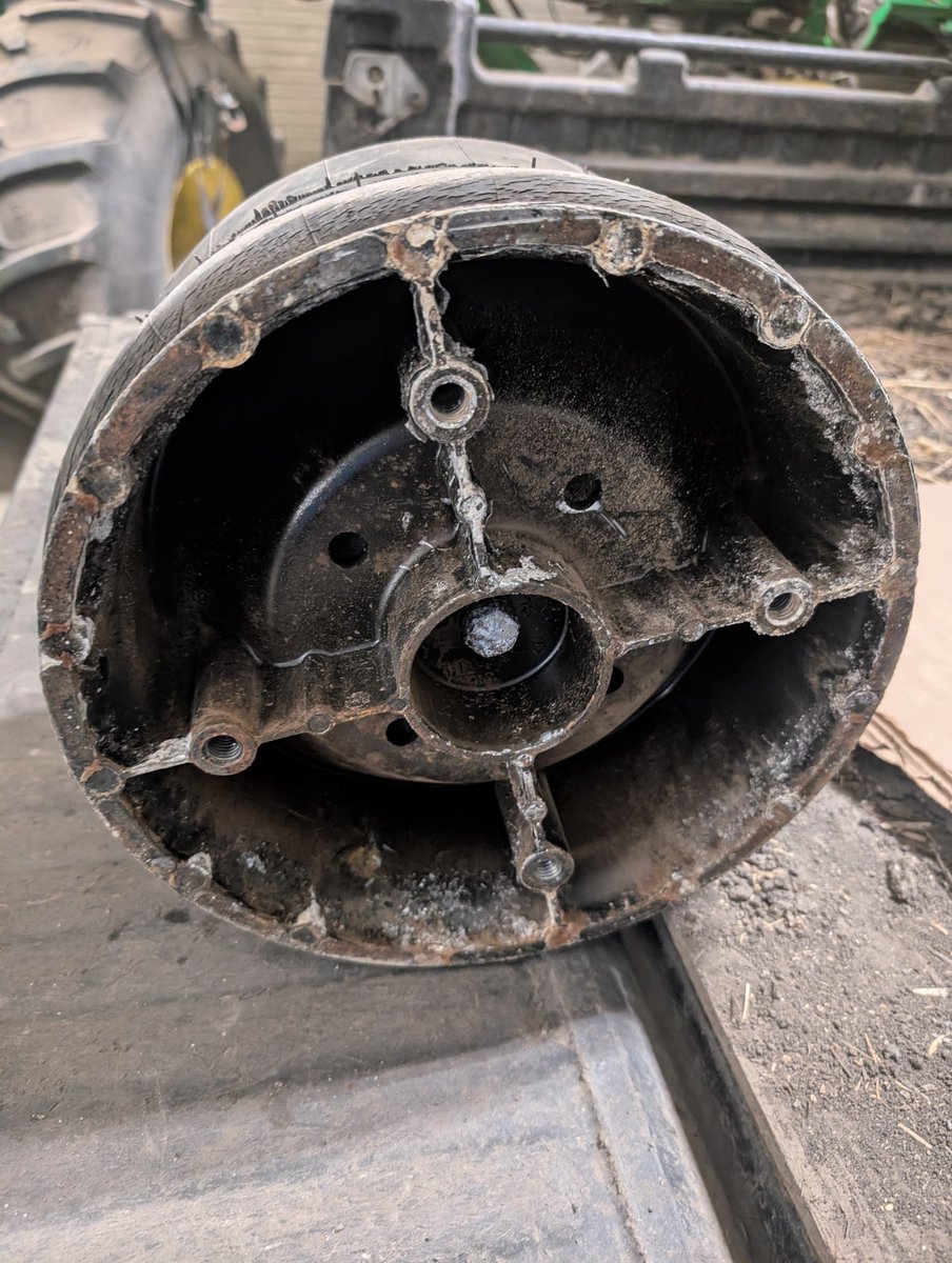 Brettzky21's tweet photo. Hey ag world got a 4940 John Deere sprayer and they want $1200 dollars for 1 air bag that is redigulas. Has any one seen or found a different supplier that is cheaper looks not much different then a semi air bag let me know https://t.co/2evQJ2gD98