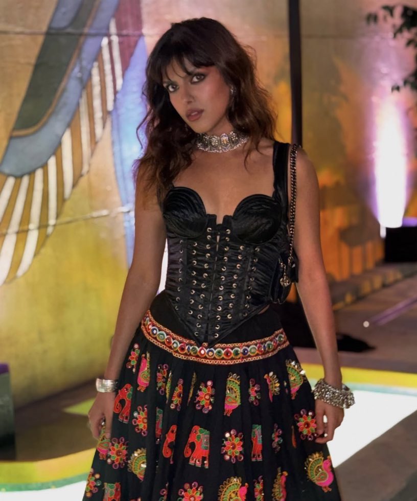 mbappespeciall's tweet photo. sasha bhasin as praveena i already love you https://t.co/NCtfY6J2cA