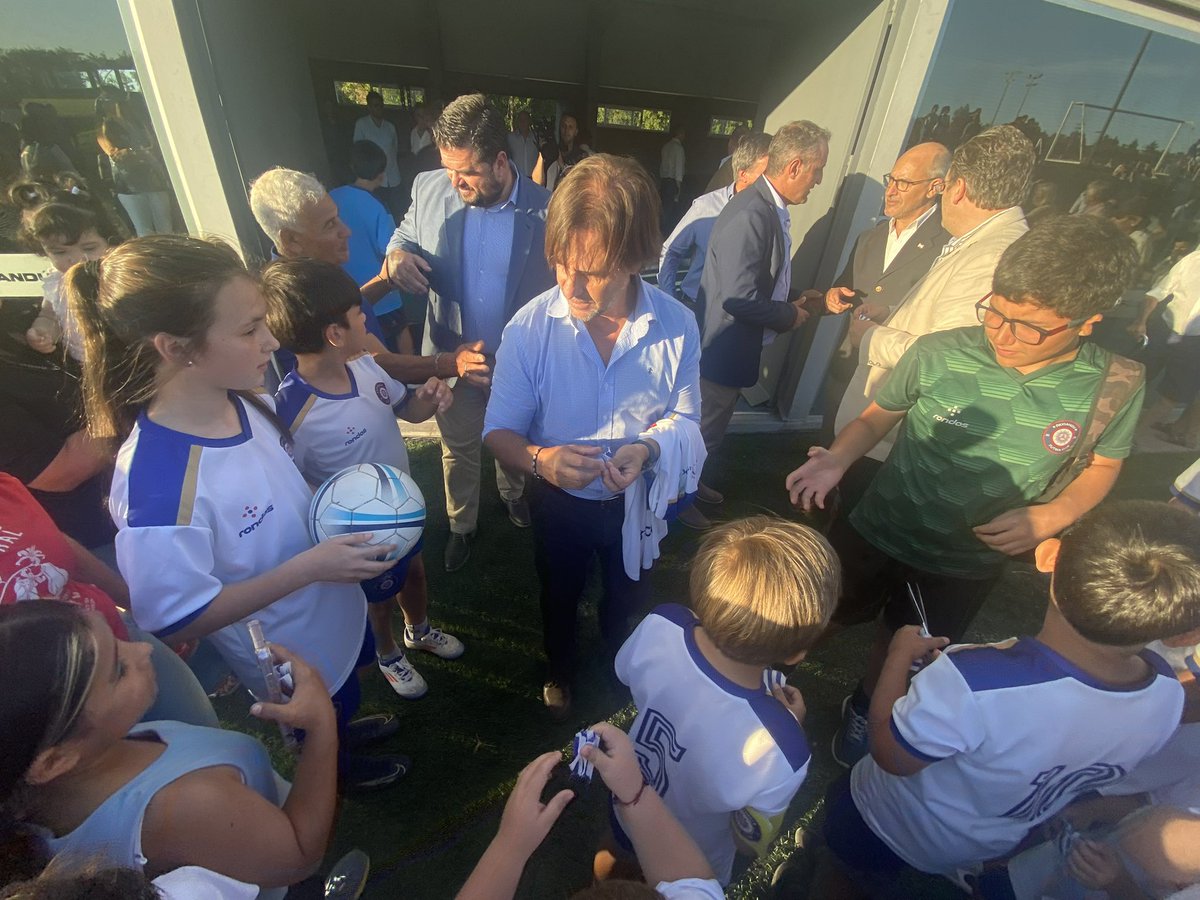 Luis Lacalle Pou tweet media