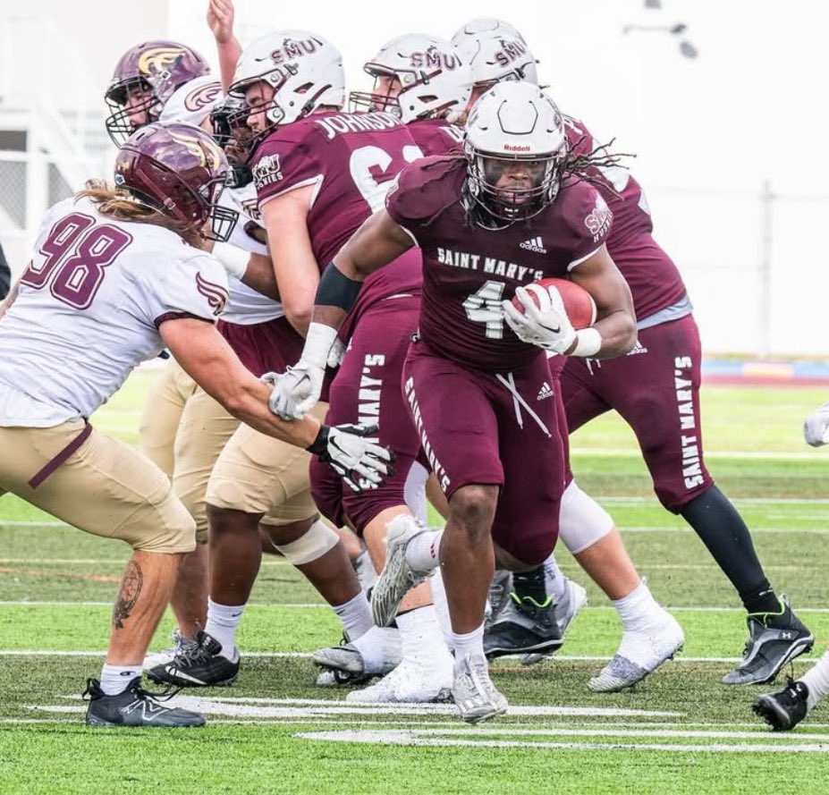 After a great phone call with <a href="/JGab9/">Coach JG</a> I’m grateful to announce I’ve received my first Usports offer from <a href="/smuFTBL/">Saint Mary’s University Huskies Football 🇨🇦</a> #AGTG