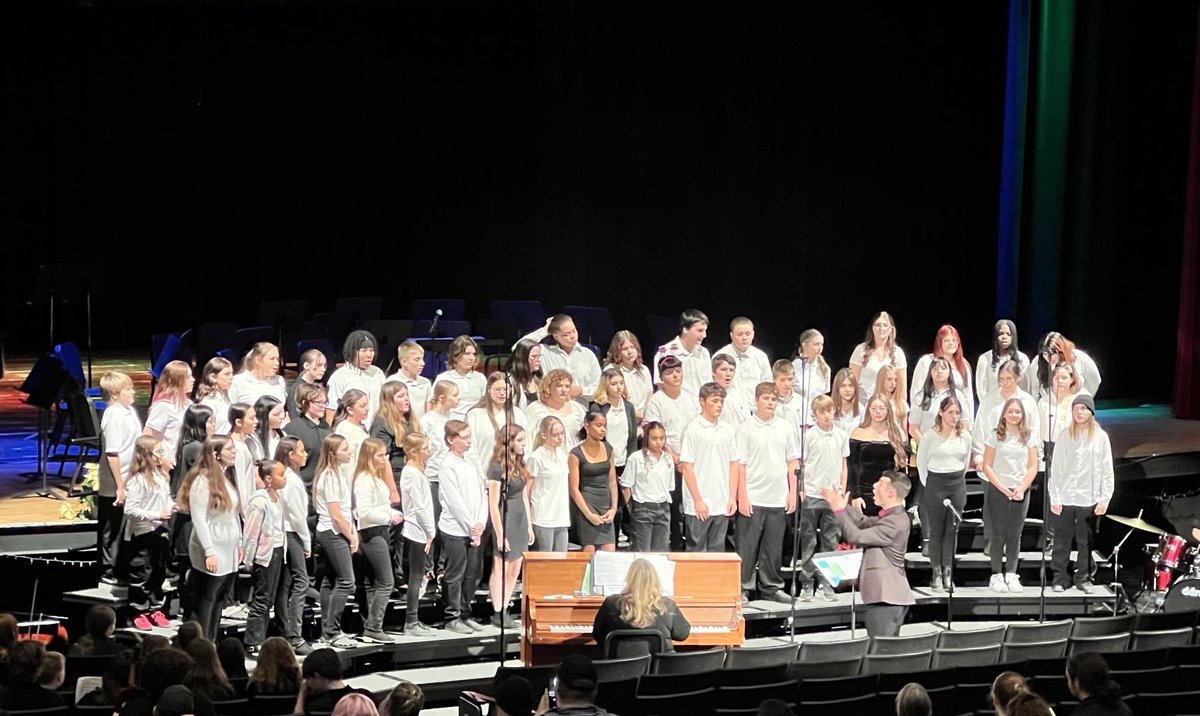 Tonight’s concert is Wilson Orchestra and Choir. Happy Holidays! ⁦<a href="/Newark_Schools/">Newark City Schools</a>⁩