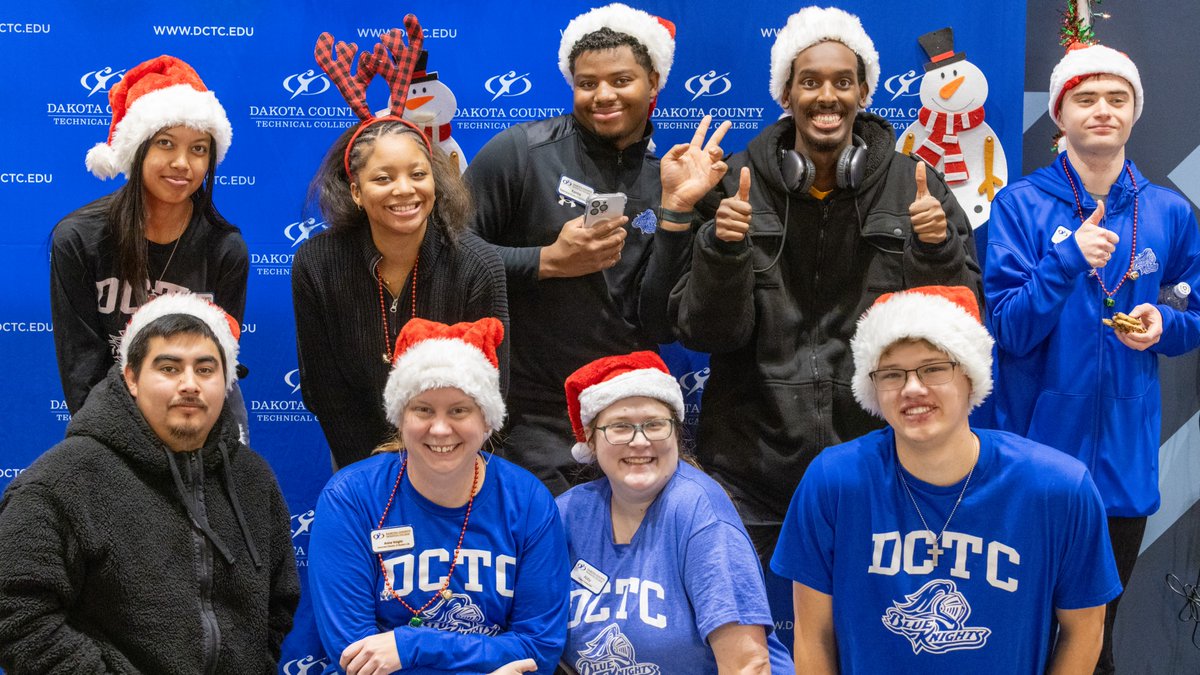 dctc's tweet image. We had an amazing time celebrating Campus Appreciation Day with the Student Senate and Twizt’d Café as we wrapped up the semester! A big thank you to everyone who participated and made this event special. Have a wonderful holiday season! #HappyHolidays #EndOfSemester #YouDidIt