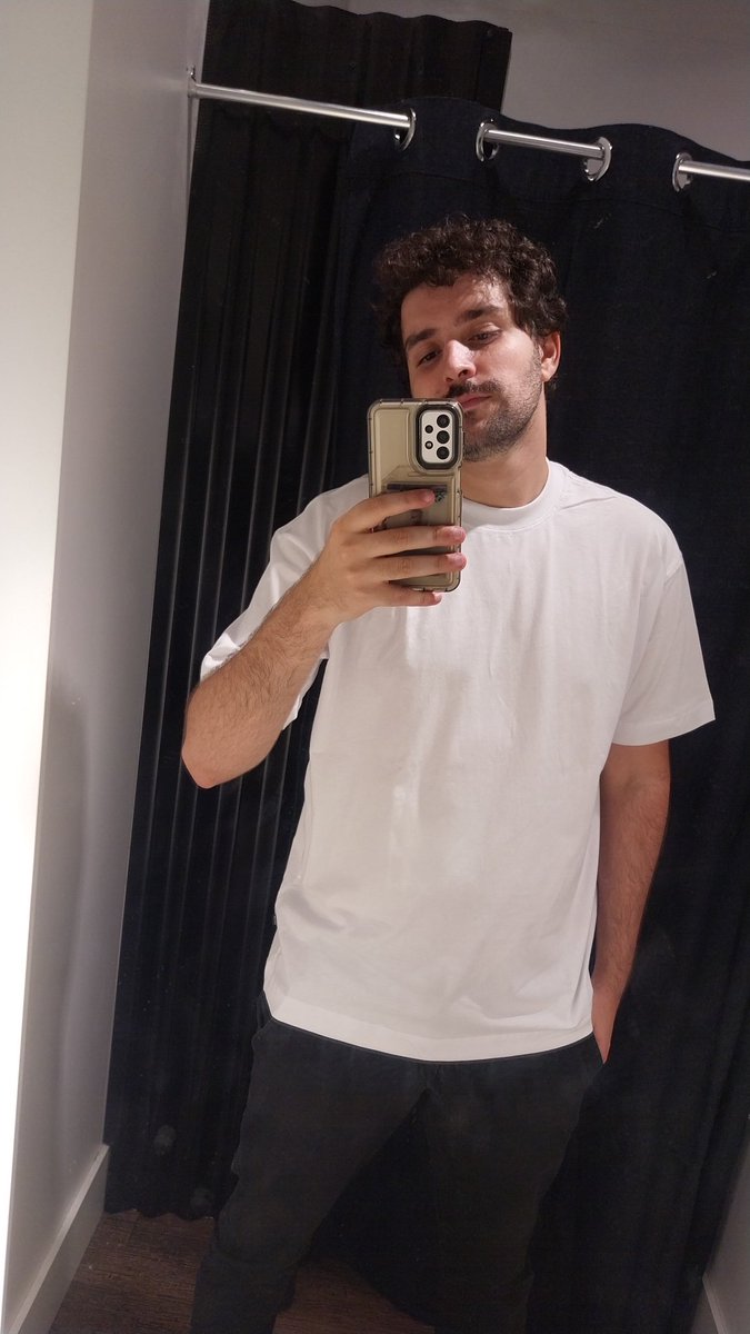 desisteLeonardo's tweet photo. N vou cortar o cabelo nunca mais https://t.co/47oG1lUAon