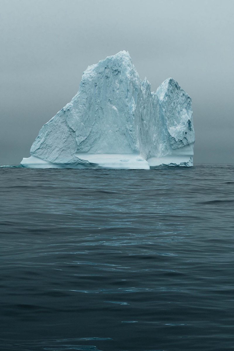 choquei's tweet photo. 🚨ATENÇÃO: O maior e mais antigo iceberg do mundo, o A23a, na Antártida, se solta e flutua em direção ao Norte.

O gelo tem mais do que o triplo da área urbana da cidade de São Paulo e pesa quase 1 trilhão de toneladas. https://t.co/iKcuzHtDWW