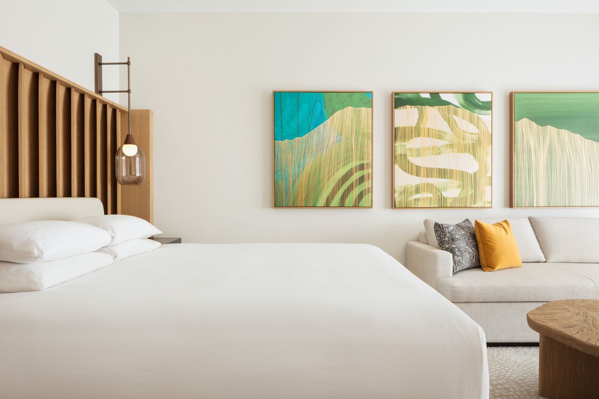 Palace Grand: Our newest rooms launch January 2025! Learn more at: hilton.com/en/hotels/koah… #hiltonwaikoloavillage