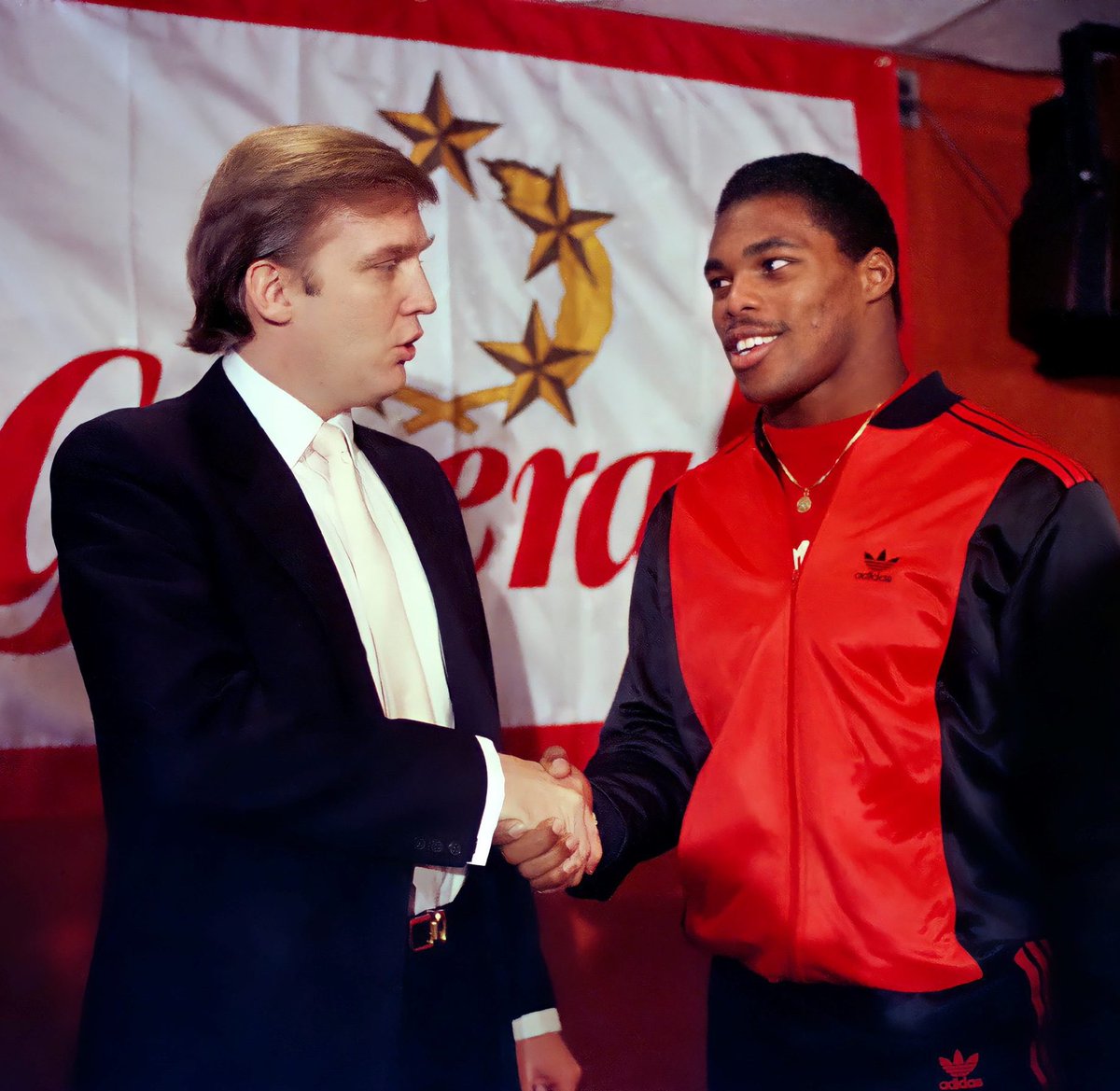 bennyjohnson's tweet photo. 🚨BREAKING: Donald Trump nominates Herschel Walker as United States Ambassador to the Bahamas. https://t.co/bKdz4b5NFy