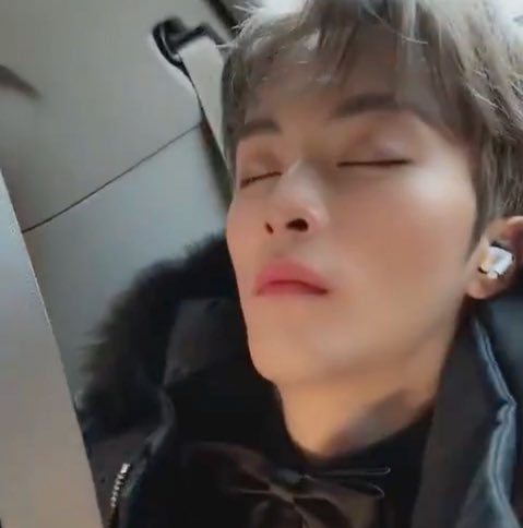 99leemark0802's tweet photo. 멤버들이 찍은 마크 자는 모습 ㄴㅁ 귀여움 .. https://t.co/lwhKCCuIuk
