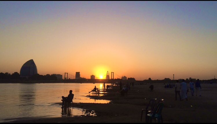 mohamed_maaz's tweet photo. "المدينة التي أخذت مني كل شيء مراتٍ عدة, أعطتني الأشياء جميعها مرة واحدة، بعد أن اختل ميزان كل شيء" https://t.co/piopv6q5mz